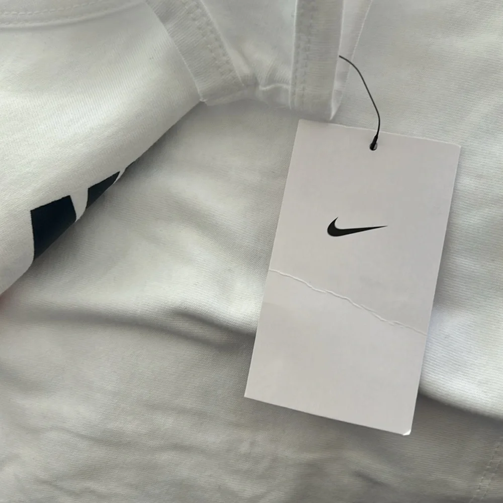 Nike Kids White Tank l SIZE L